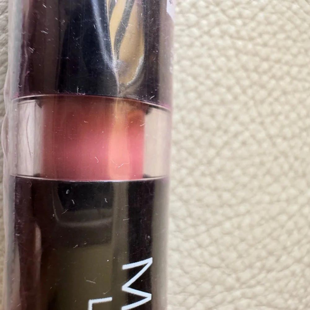 NYX Matte Lipstick - Couture Mode Nude Pink Peach MLS28 DISCONTINUED